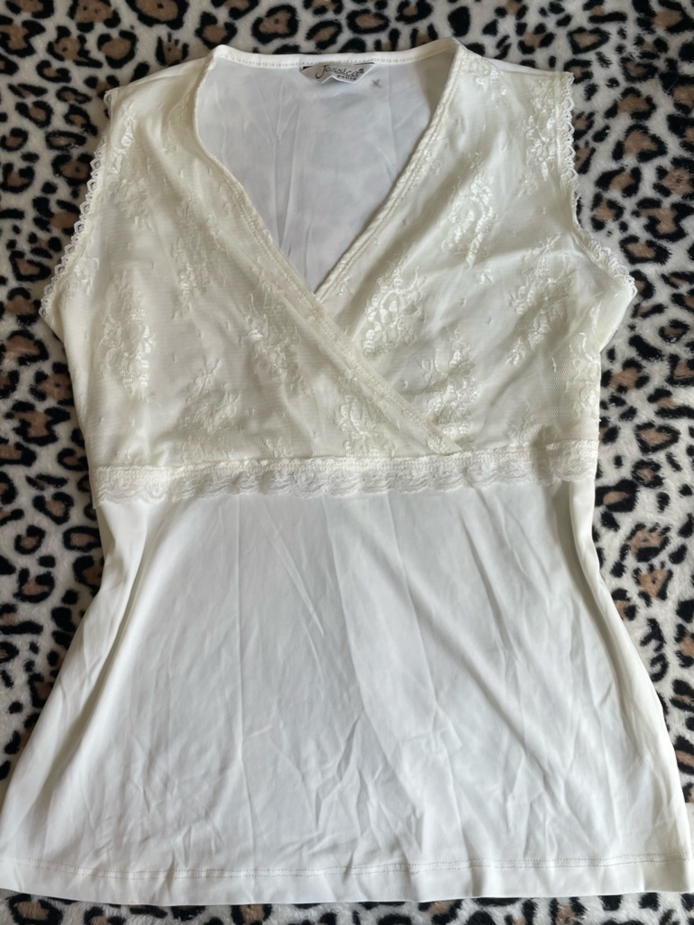 ♡ Cream Lace-Trim V-Neck Top